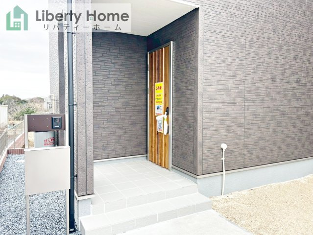ひたちなか市田宮原1期　新築戸建　2号棟のエントランス