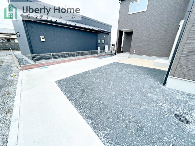 ひたちなか市田宮原1期　新築戸建　2号棟の駐車場