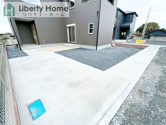 ひたちなか市田宮原1期　新築戸建　2号棟の駐車場