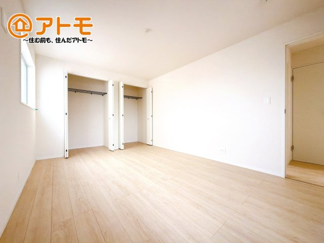 【寝室】 | 田方郡函南町仁田第11　新築一戸建て　5号棟 | 毎日すごす部屋の広さや陽当りも気になるポイントですね！現地で体感してみてください♪