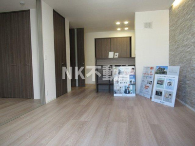 【居間・リビング】 | マニフィック御厨中（八戸ノ里賃貸） | ゆったりとしたリビングです