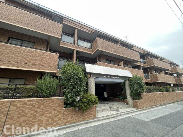 ライオンズマンション柴又のエントランス|ドキドキの新生活も、安心してスタート。ぴったりの住まいを見つけませんか？クランディアが一緒に住まい選びをサポートします‼　まずは、お気軽にお問合せください　＃クランディア