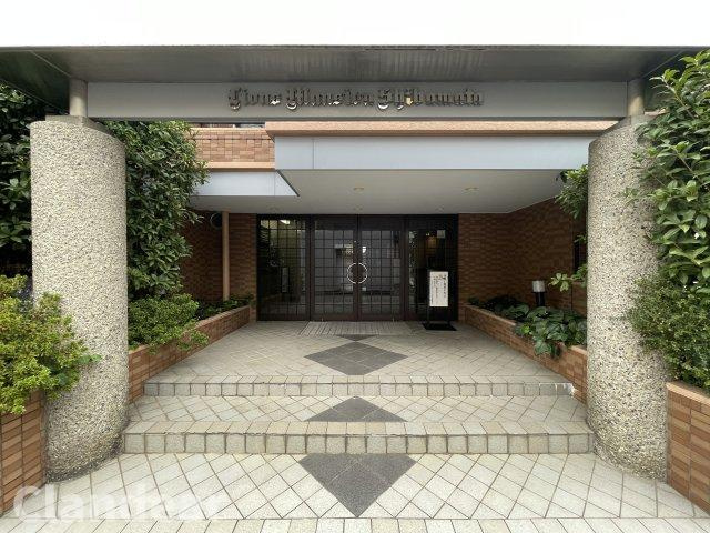 ライオンズマンション柴又のエントランス|ドキドキの新生活も、安心してスタート。ぴったりの住まいを見つけませんか？クランディアが一緒に住まい選びをサポートします‼　まずは、お気軽にお問合せください　＃クランディア