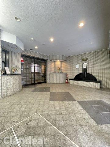 ライオンズマンション柴又のロビー|ドキドキの新生活も、安心してスタート。ぴったりの住まいを見つけませんか？クランディアが一緒に住まい選びをサポートします‼　まずは、お気軽にお問合せください　＃クランディア