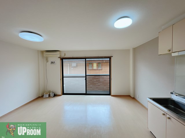 ファミール如意申の居間・リビング