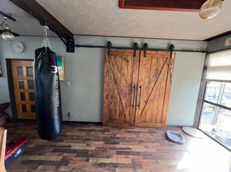 【洋室】 | 市原市佐是　中古戸建　上総牛久駅 | ・水回り交換済み（浴室・トイレ・キッチン）
・畳交換
・リビング、２階和室床張替
・外壁塗装
・太陽光パネル搭載
・駐車場２台可能
・お庭
・牛久小学校