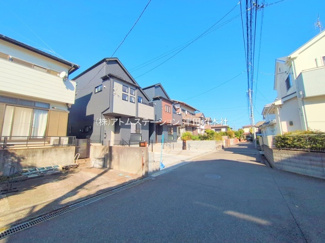 【前面道路含む現地写真】