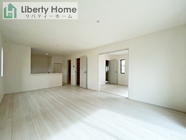 ひたちなか市田宮原1期　新築戸建　3号棟の居間・リビング