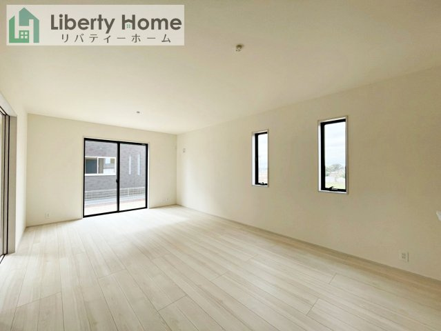 ひたちなか市田宮原1期　新築戸建　3号棟の居間・リビング