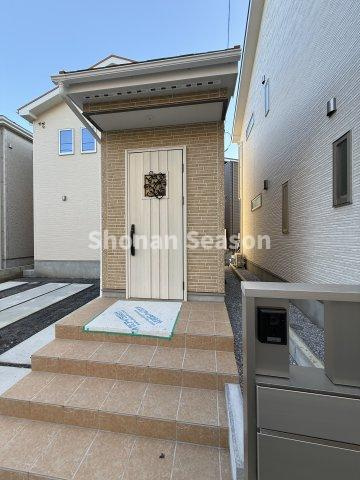 【現地画像あり】平塚市平塚３丁目　全１５棟　14号棟の玄関|ずっと固定金利で安心！フラット35Ｓ利用可能です。
ぜひ現地ご内覧下さい♪