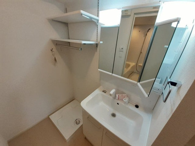 【洗面所】 | アプローズ明晴Ⅱ | 広い洗面スペース