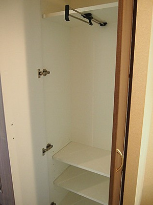 【収納】 | ルーブル中野新橋参番館 | クローゼット完備。