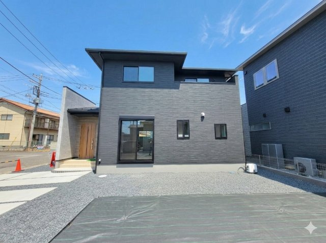 【クライン】真岡市高勢町 第1期の外観|〇今からご覧いただけます〇
節税効果の高い長期優良住宅！耐久性が高く維持管理もしやすくなります♪環境にも家計にも優しい都市ガスエリアです！
※2026年3月撮影