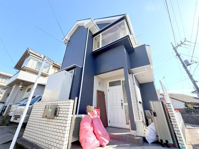 福生市加美平3丁目　リフォーム戸建の外観|外壁、屋根塗装予定です！※リフォーム前写真