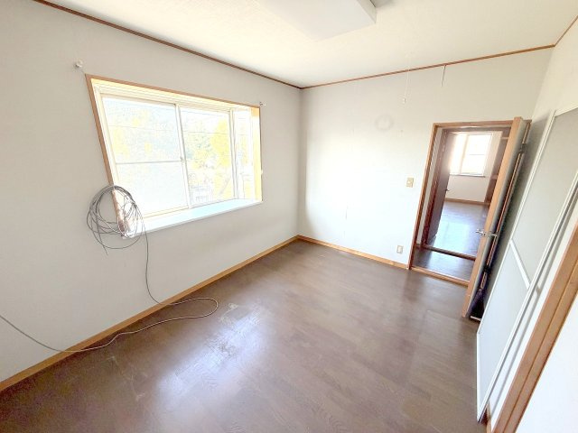 福生市加美平3丁目　リフォーム戸建の洋室|水回り含め室内フルリフォーム予定！※リフォーム前写真