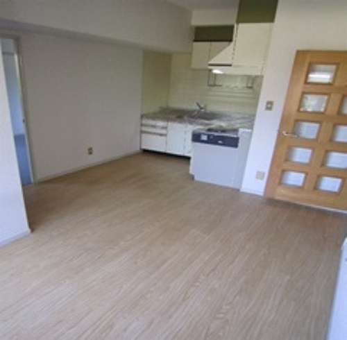 ライオンズマンション三宮磯上公園の居間・リビング|ゆったり過ごせるリビングです