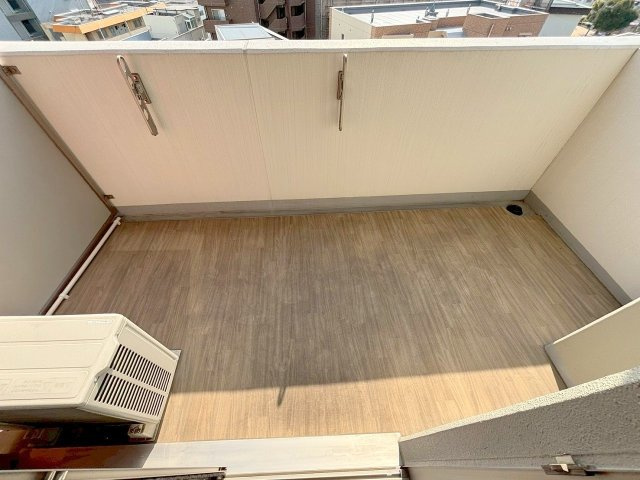 セレニテ西中島アリア壱番館の居間・リビング