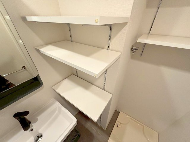 セレニテ西中島アリア壱番館の独立洗面台