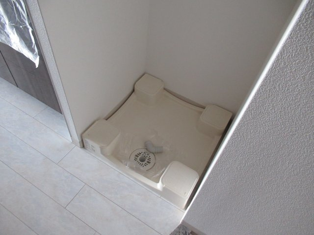 エステムコート神戸湊町の設備|洗濯機置き場です