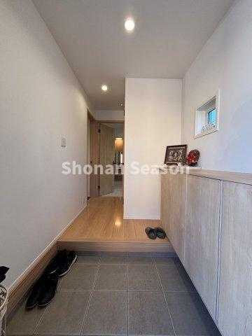 【玄関】 | 24時間営業のスーパーまで徒歩1分の好立地♪
詳細はお気軽にお問い合わせくださいね◎