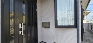 【玄関】 | 宇都宮市茂原２丁目　戸建 | 玄関外側