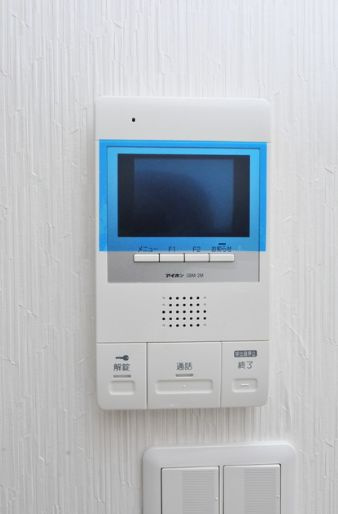 グラード氷川台Ⅱのセキュリティ|モニター付きオートロック☆(同一仕様写真)