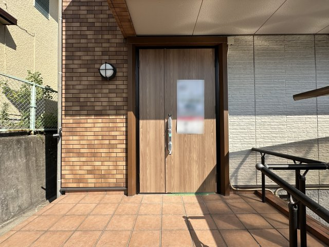 神戸市須磨区北落合2丁目戸建の玄関