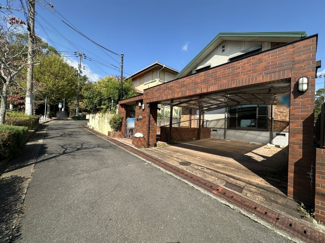 神戸市須磨区北落合2丁目戸建の前面道路含む現地写真