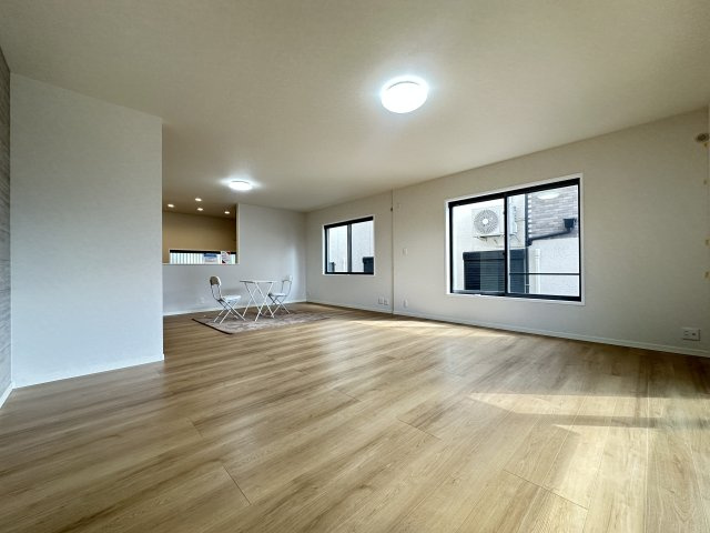 神戸市須磨区北落合2丁目戸建の居間・リビング