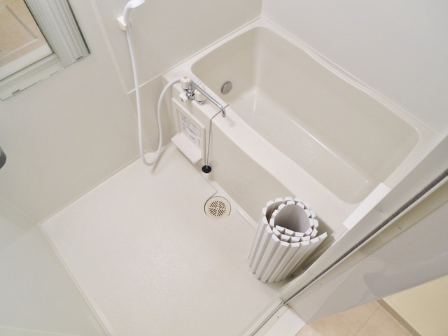 コンフォール瑞江Ⅵの浴室|追い焚き機能付きのお風呂です♪