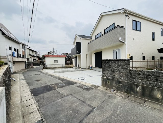 大府市桃山町1-363『仲介手数料無料』新築戸建ての前面道路含む現地写真