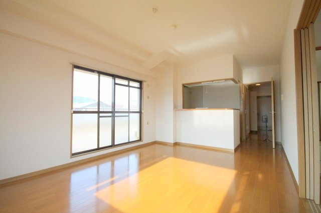 メゾンドール荒牧の居間・リビング|※同建物の類似写真になります。