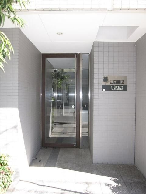 ラブールミノワのエントランス