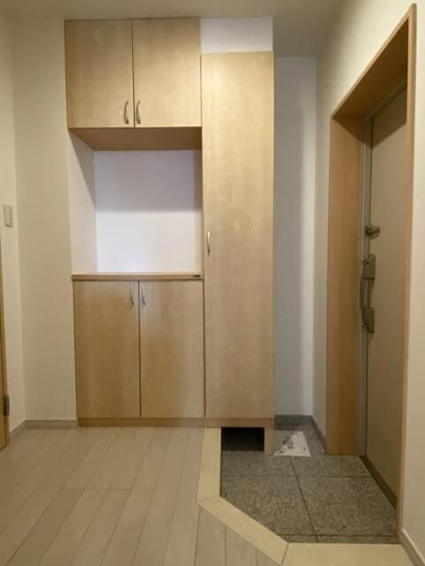 ラブールミノワの玄関