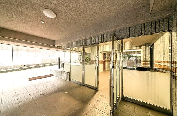 アプローズのエントランス