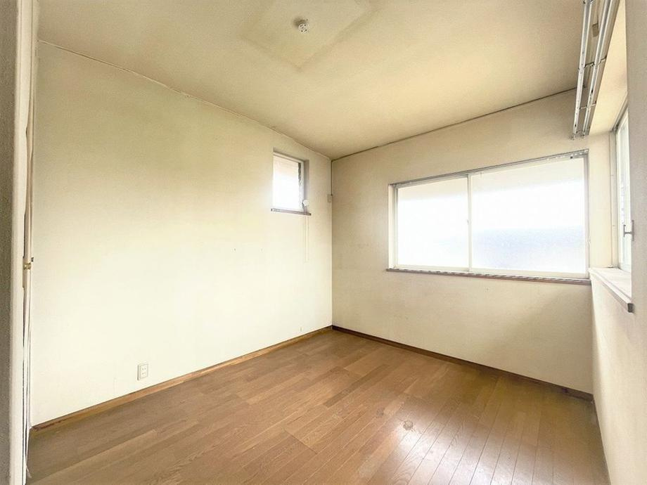 泉区西が岡3　中古戸建　3980万円の洋室