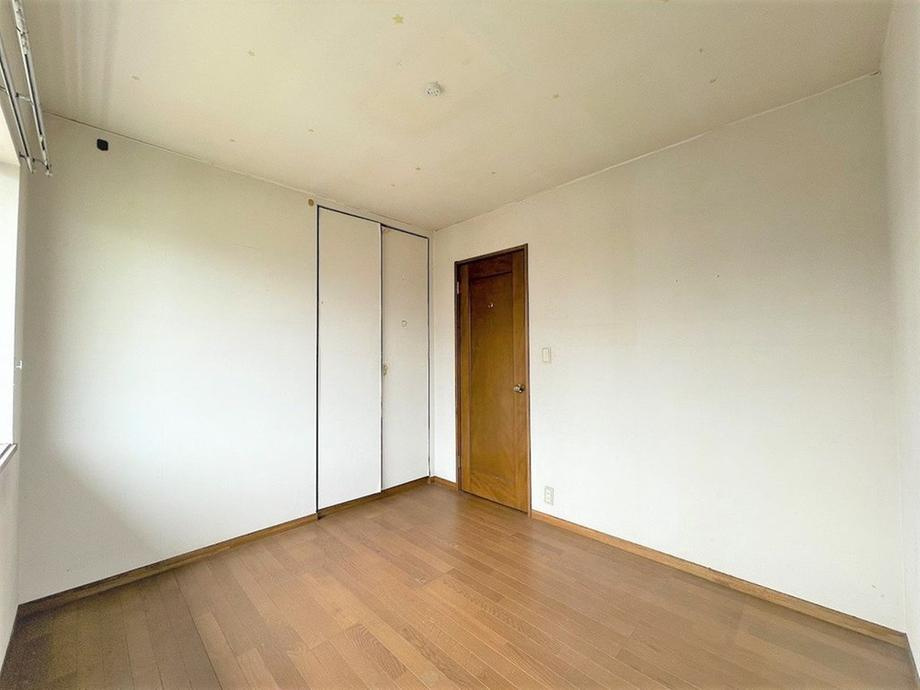 泉区西が岡3　中古戸建　3980万円の洋室