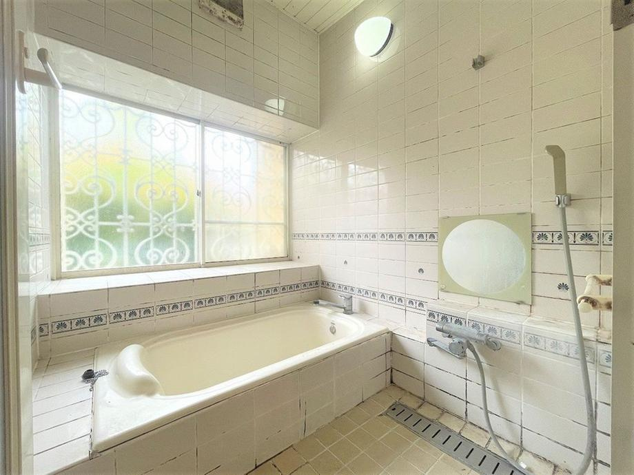 泉区西が岡3　中古戸建　3980万円の浴室