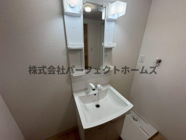 田中ビルの独立洗面台|朝の支度にも助かる、独立の洗髪洗面化粧台