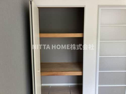 ヴィラ・かしの木Ⅰ，Ⅱの収納|大きなクローゼットもありますよ◆