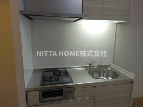 ヴィラ・かしの木Ⅰ，Ⅱのキッチン|ガスコンロ＆グリル付き！