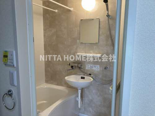 ヴィラ・かしの木Ⅰ，Ⅱの洗面所|洗面とお風呂スペース◆