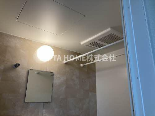 ヴィラ・かしの木Ⅰ，Ⅱの浴室|浴室乾燥機も完備！