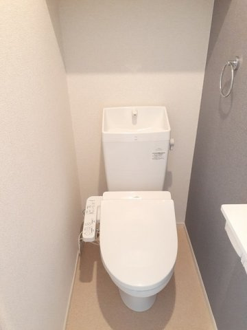 アンソレイエ　　刈谷市近郊の賃貸はクラスホームのトイレ|落ち着いたトイレです