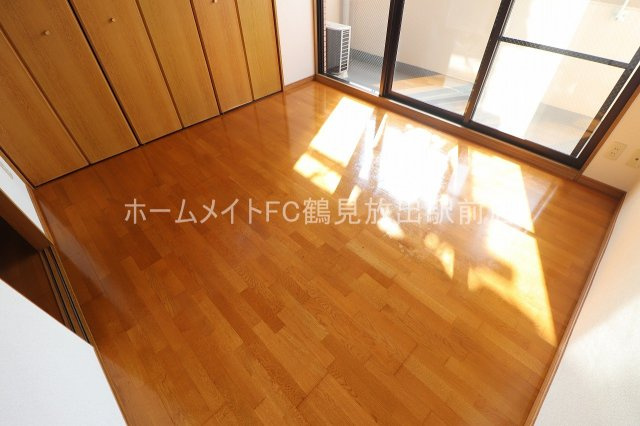 大阪市鶴見区放出東３丁目の賃貸マンションの居間・リビング