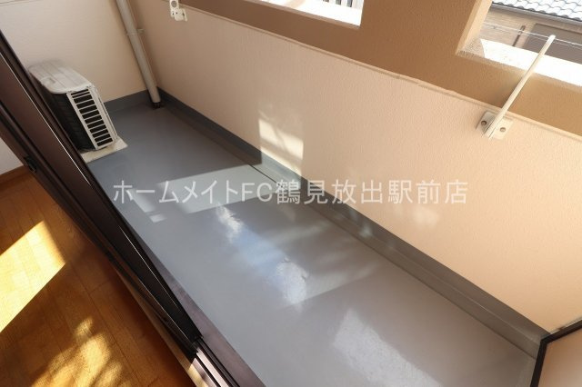 大阪市鶴見区放出東３丁目の賃貸マンションのバルコニー
