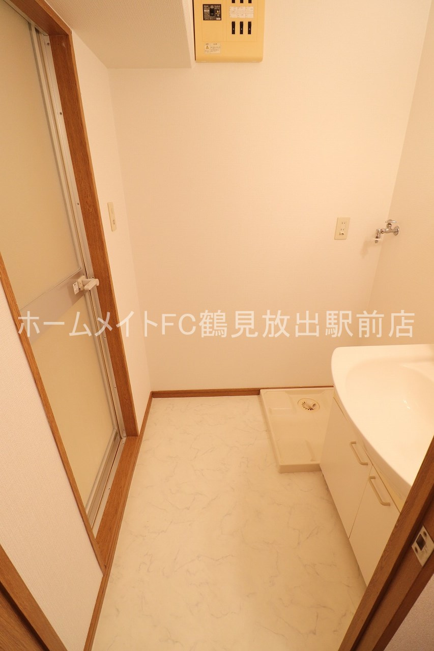 大阪市鶴見区放出東３丁目の賃貸マンションの洗面所