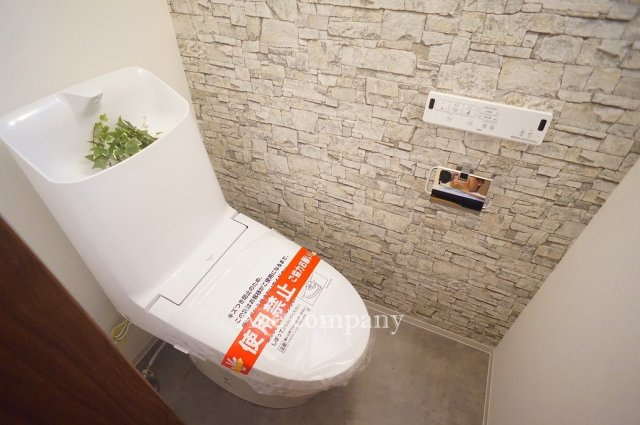 【トイレ】 | 東大阪市中小阪1丁目　【1号地/全2区画】 | トイレは1階と2階の2ヶ所に完備♪こちらは1階のシャワートイレです☆