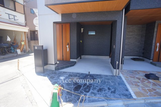 【駐車場】 | 東大阪市中小阪1丁目　【1号地/全2区画】 | 電気自動車EVコンセント完備☆大きめの宅配ボックス完備です☆
