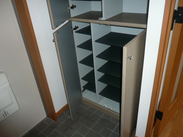 ガーデンヒルズＮの収納|下駄箱